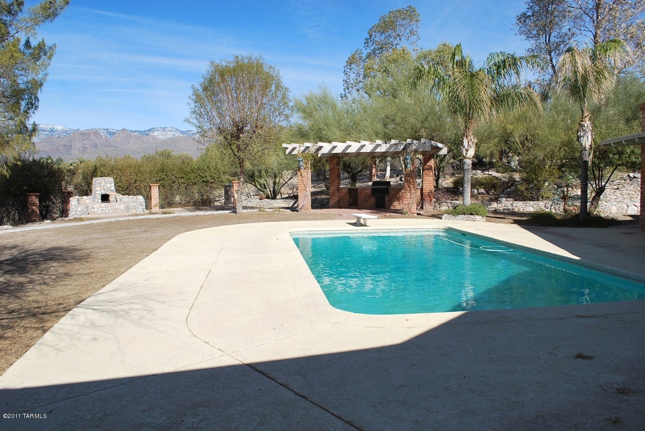 3035 N Deer Track