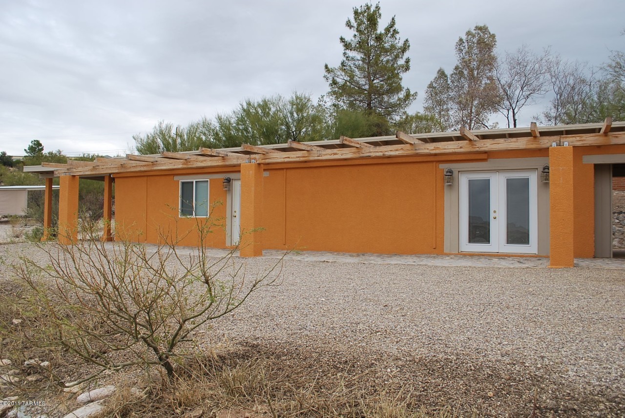 3035 N Deer Track