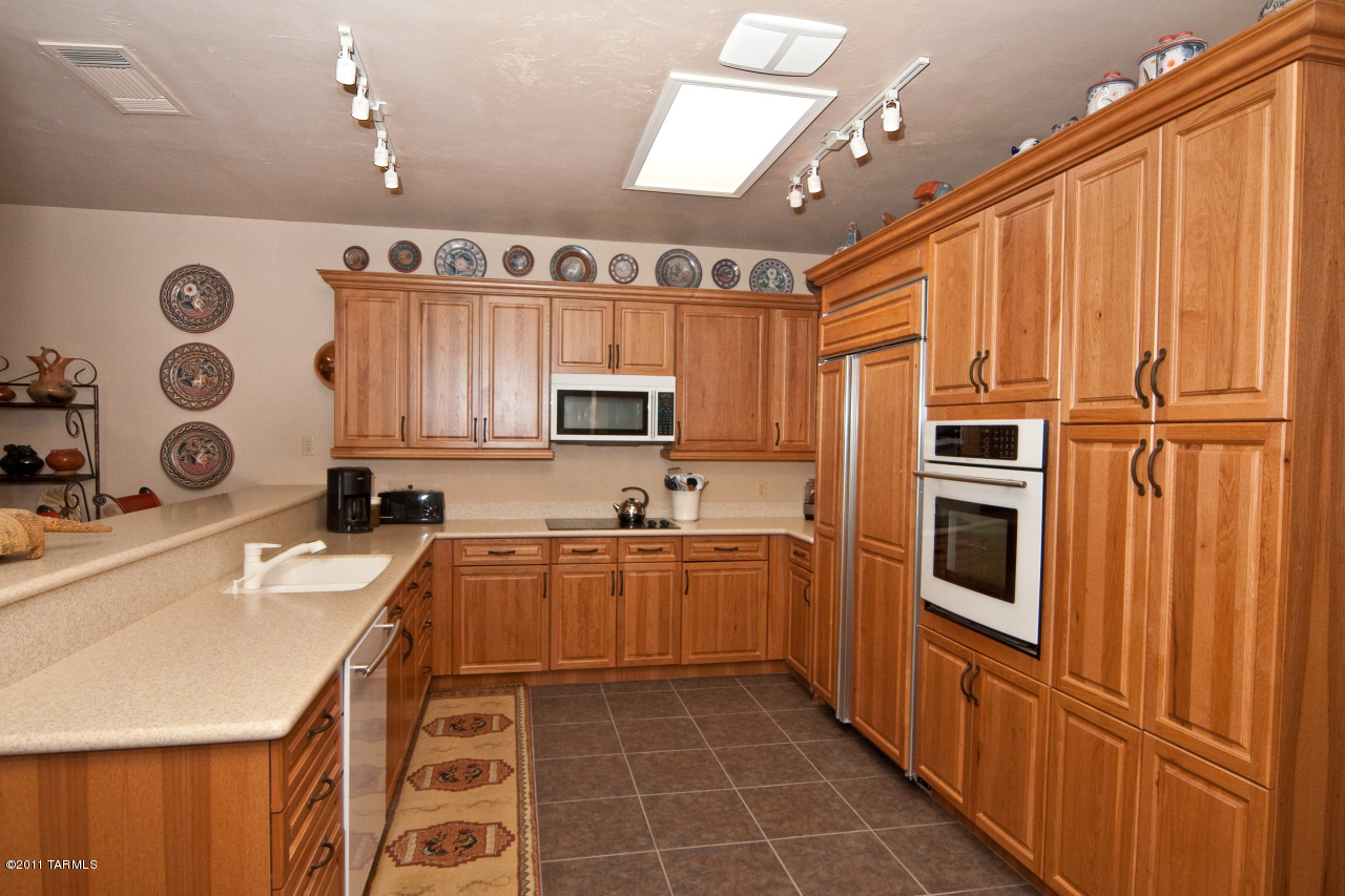 3420 N Country Club Vista Place