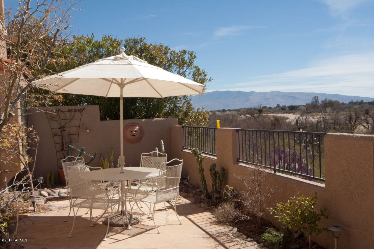 3420 N Country Club Vista Place