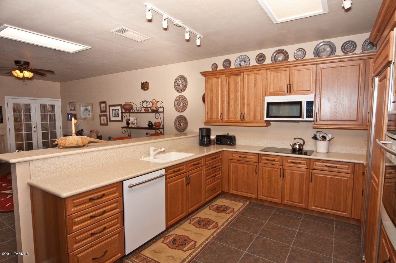 3420 N Country Club Vista Place