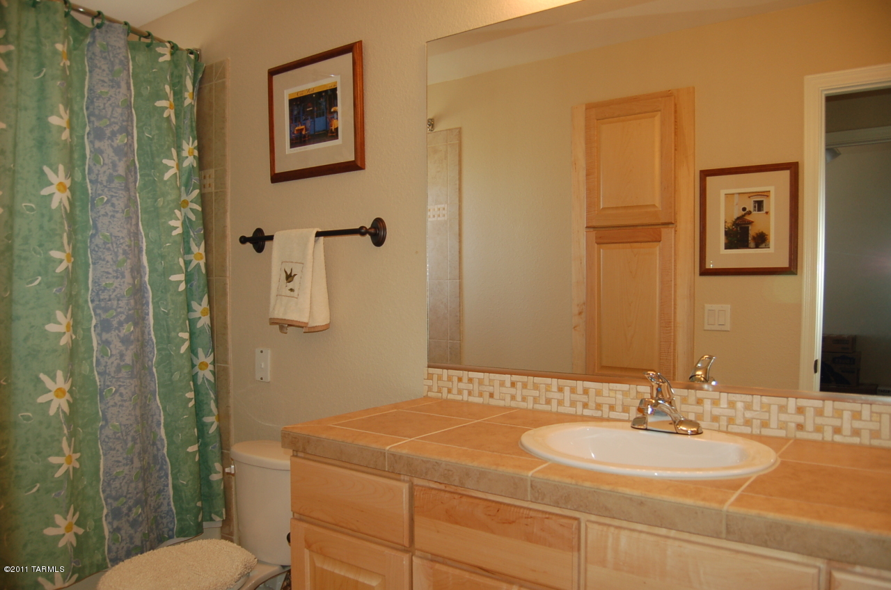 1500 E Pusch Wilderness Drive Unit: 11201