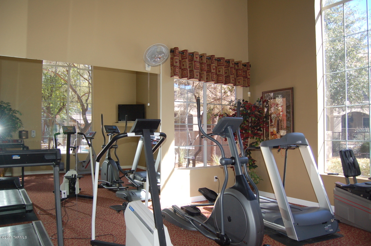 1500 E Pusch Wilderness Drive Unit: 11201