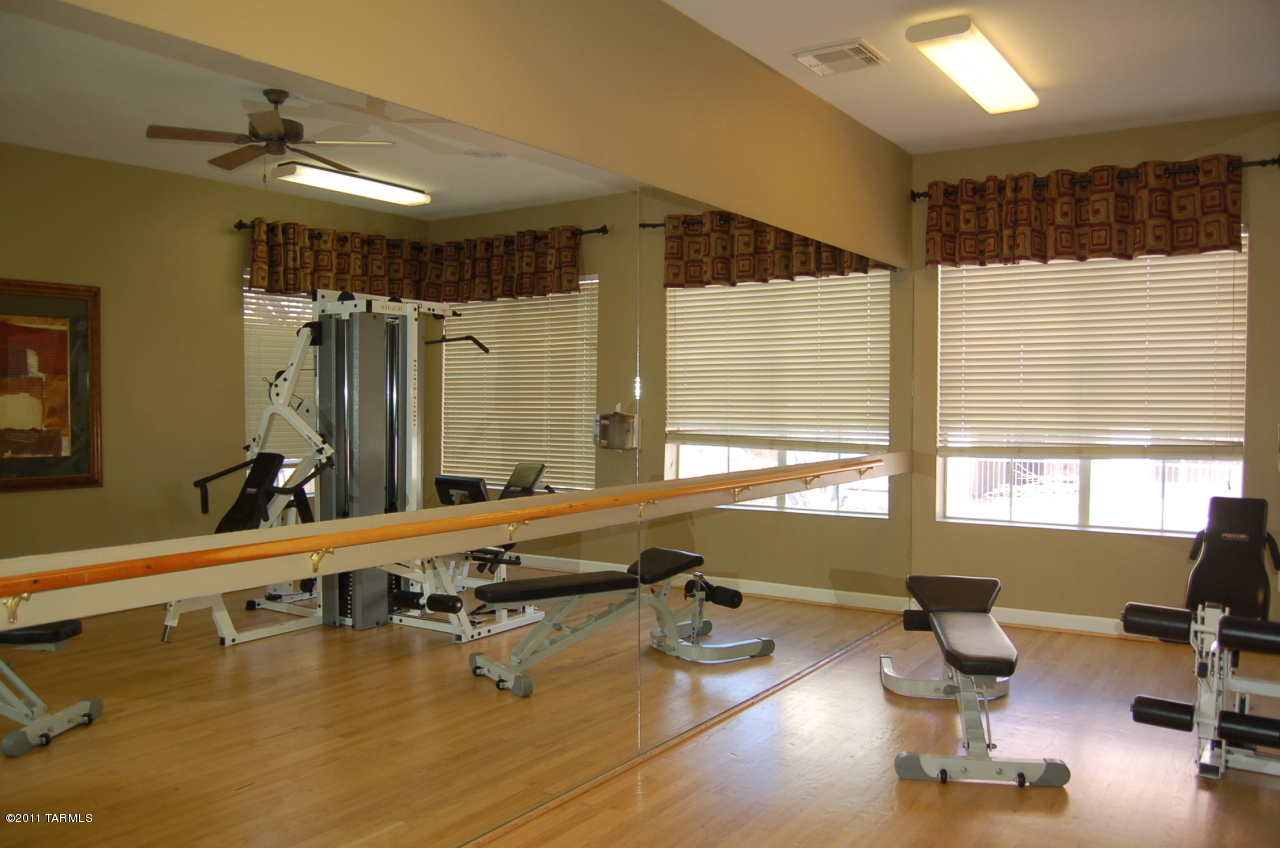 1500 E Pusch Wilderness Drive Unit: 11201