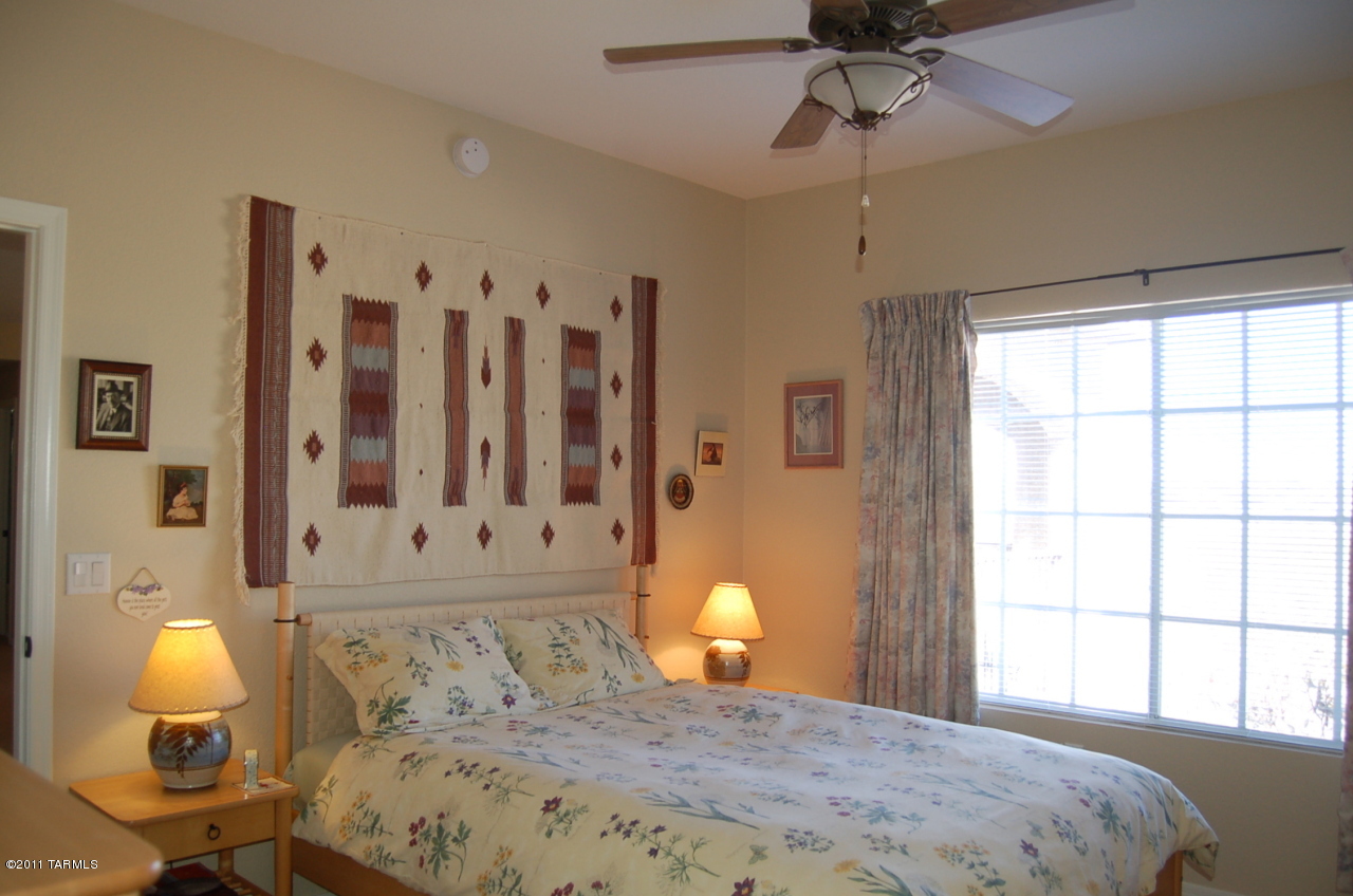 1500 E Pusch Wilderness Drive Unit: 11201