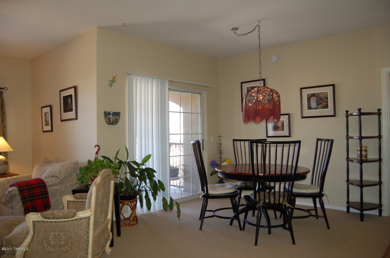 1500 E Pusch Wilderness Drive Unit: 11201