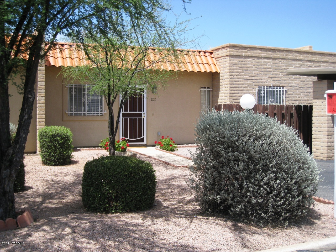 825 S Pantano Parkway