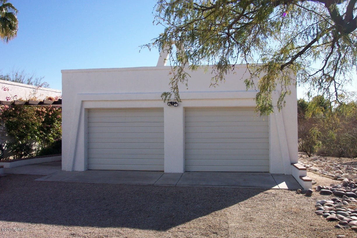 7840 E Calle De La Escarpa
