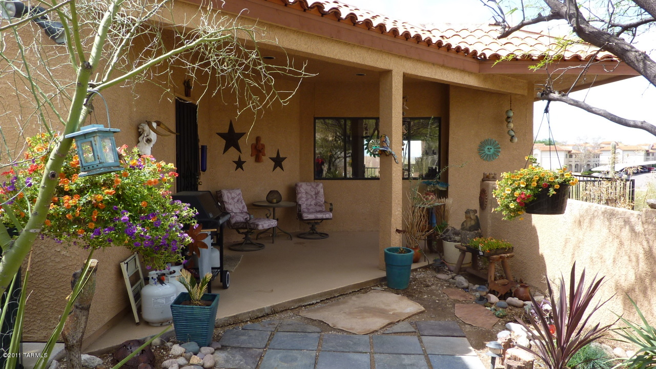3820 N Calle Agua Verde