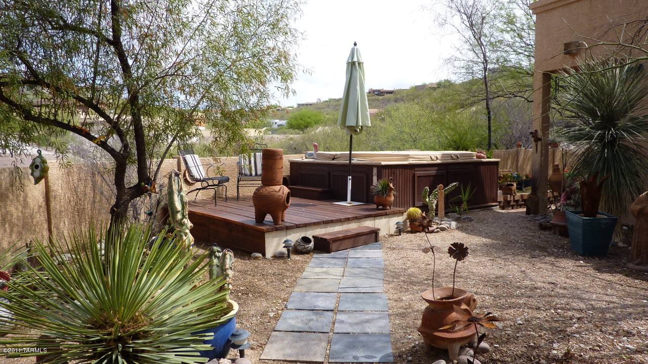 3820 N Calle Agua Verde