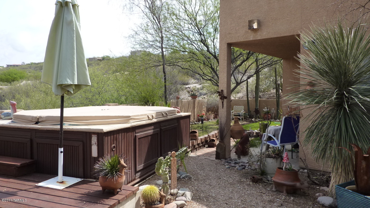3820 N Calle Agua Verde
