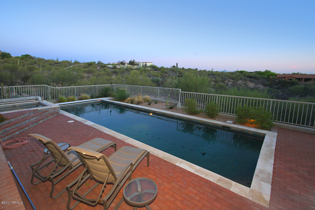 4940 N Hacienda Del Sol Road