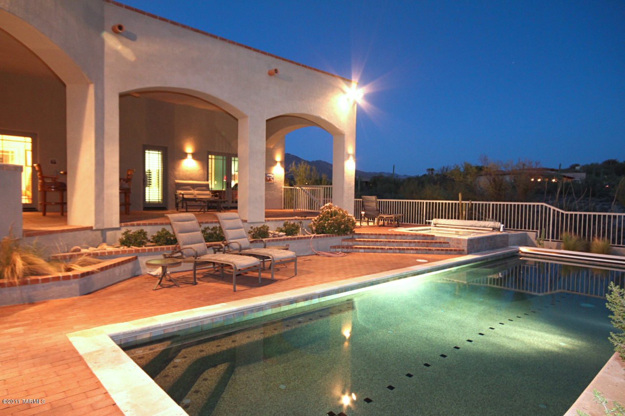 4940 N Hacienda Del Sol Road