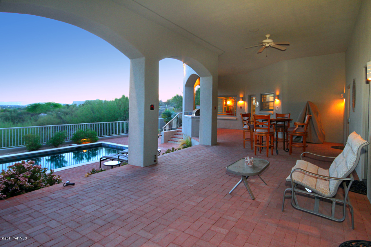 4940 N Hacienda Del Sol Road