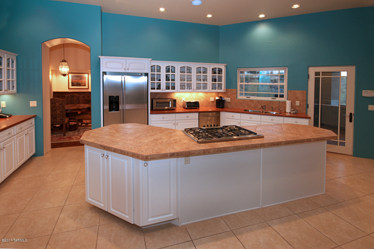 4940 N Hacienda Del Sol Road