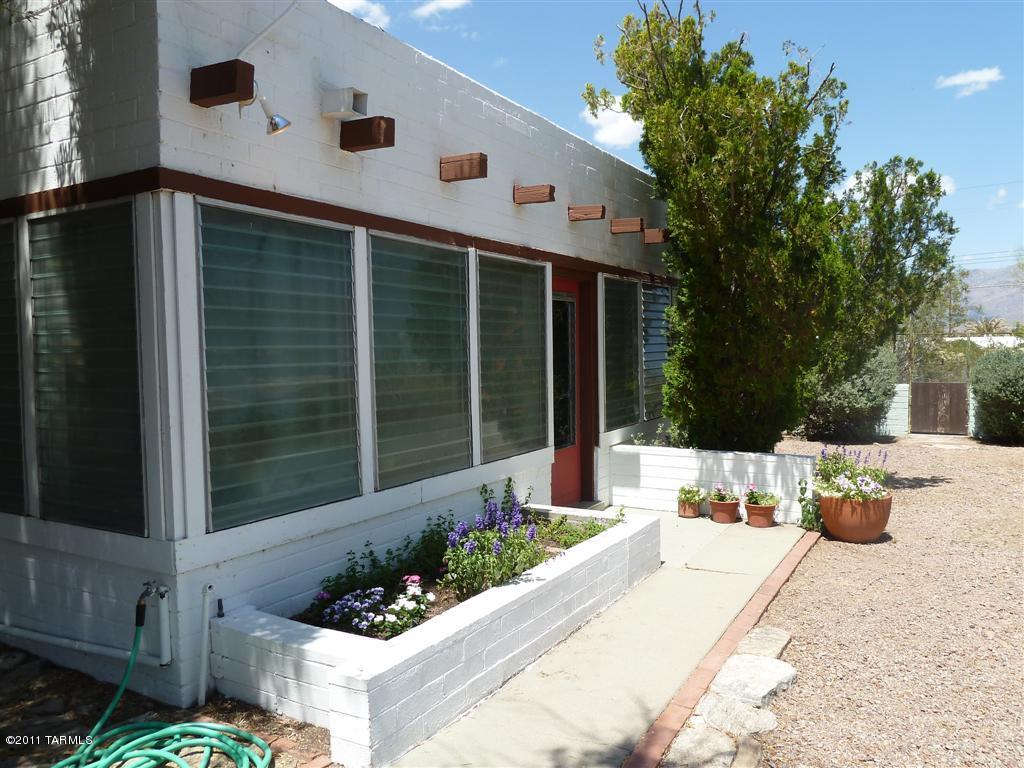 8540 E 4th Street