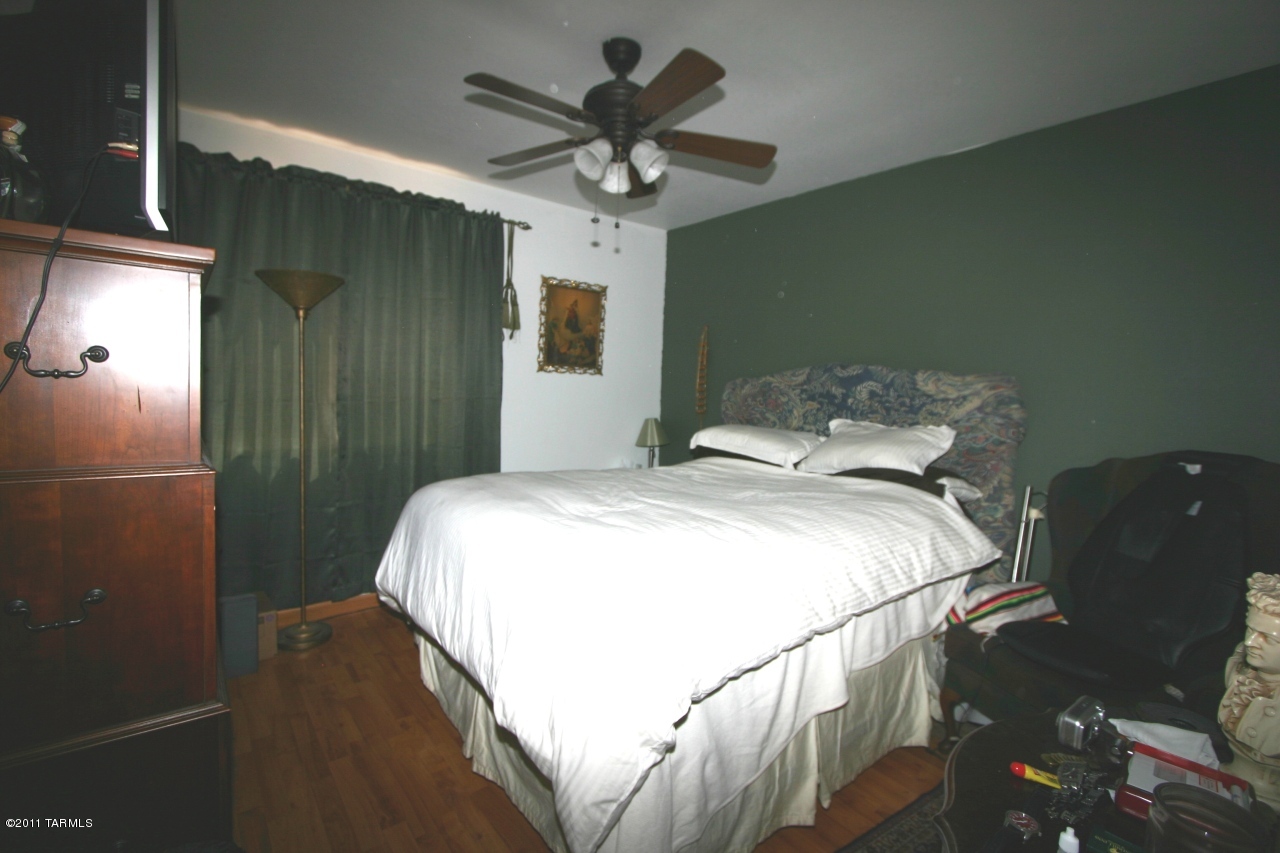 3690 N Country Club Road Unit: #1035