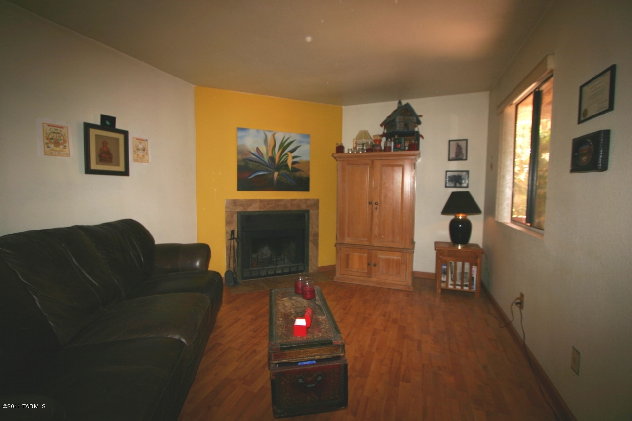 3690 N Country Club Road Unit: #1035