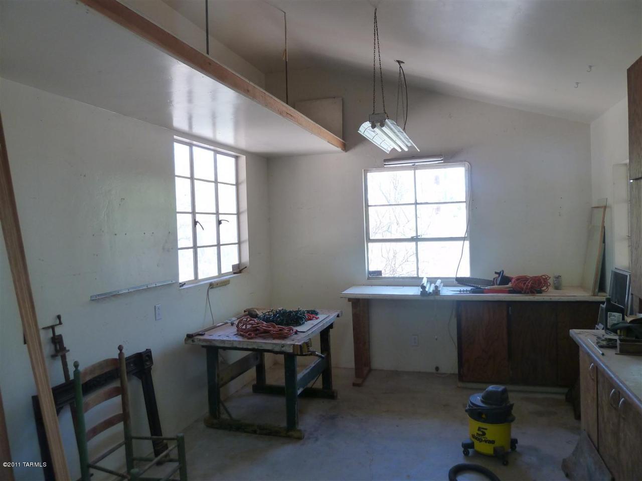 1123 E Hampton Street