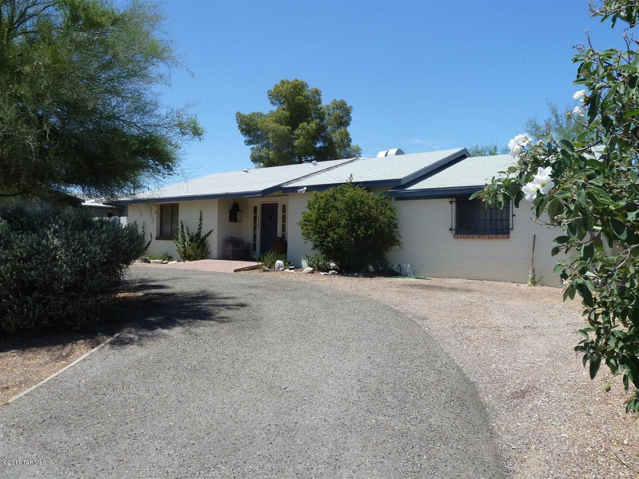 1123 E Hampton Street