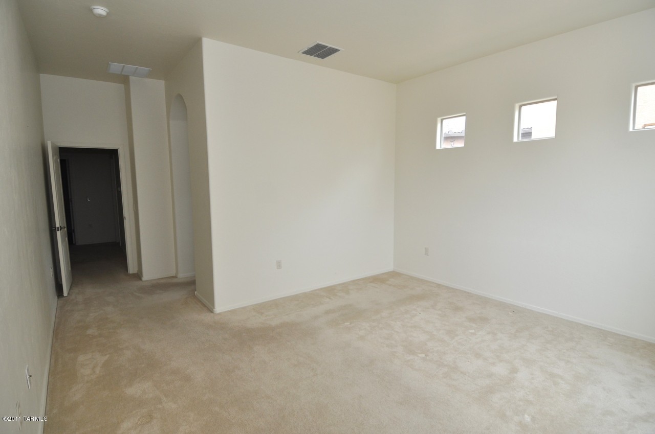5929 S Meadow Hills Loop
