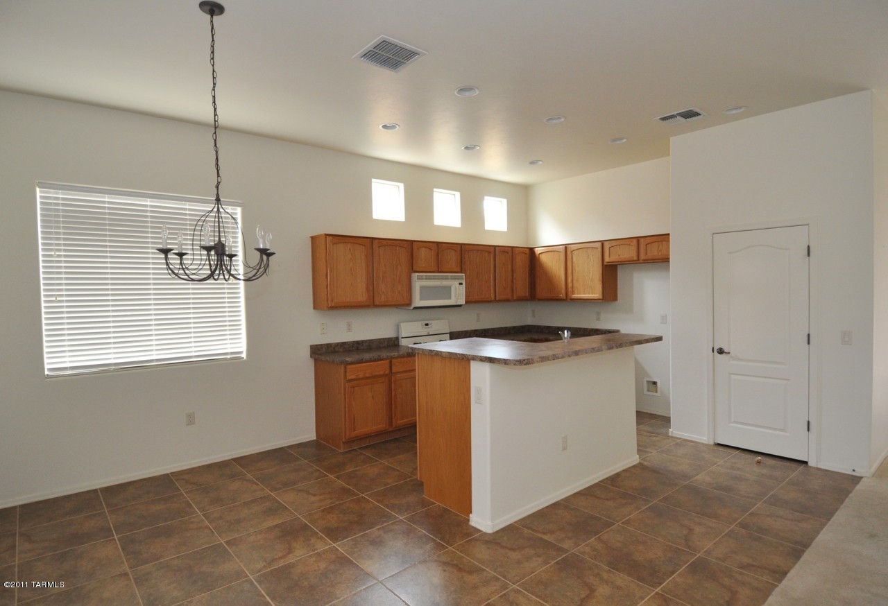 5929 S Meadow Hills Loop
