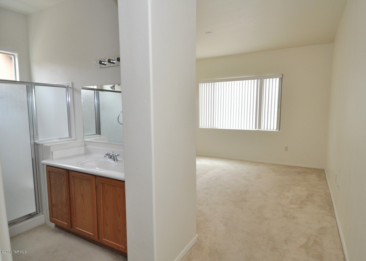5929 S Meadow Hills Loop