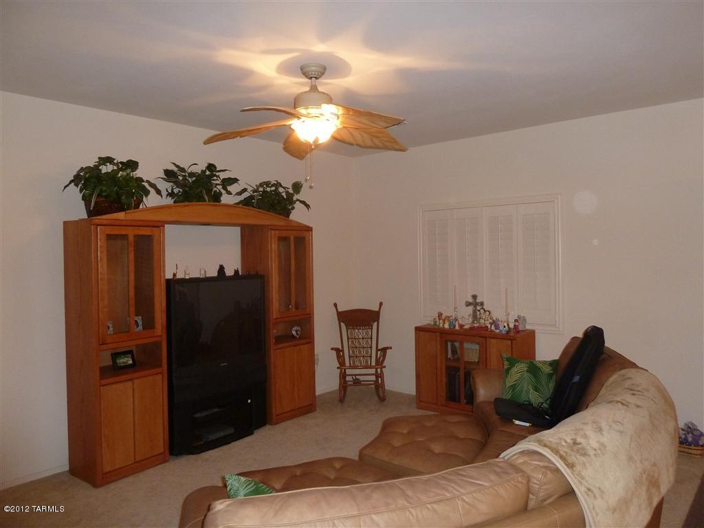8692 N MOONFIRE Drive