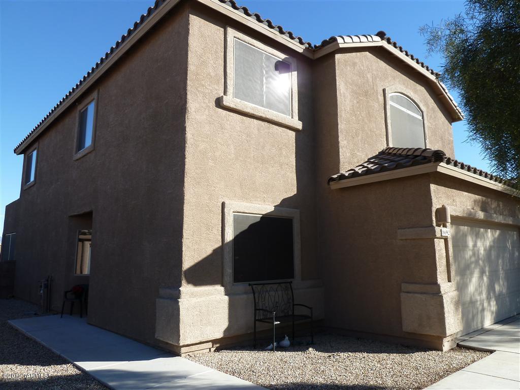 8692 N MOONFIRE Drive