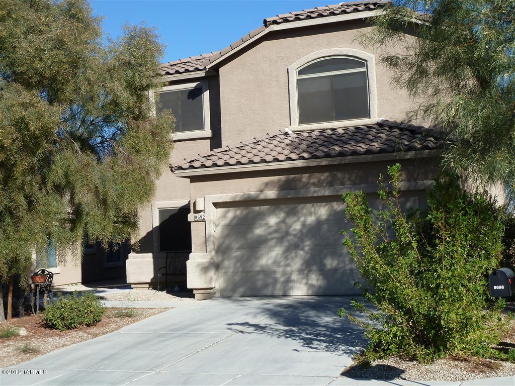 8692 N MOONFIRE Drive