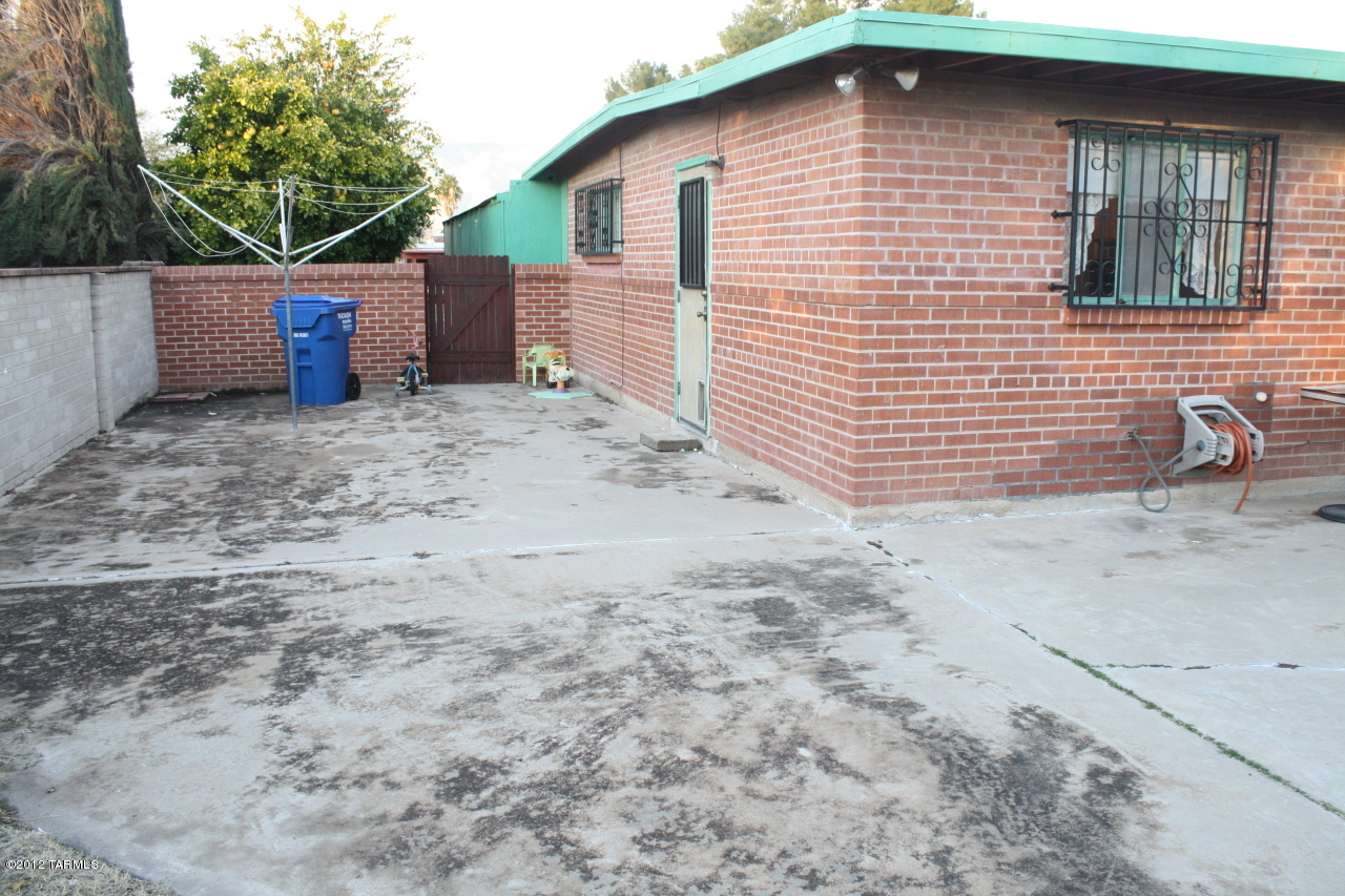 4942 E Bermuda Street