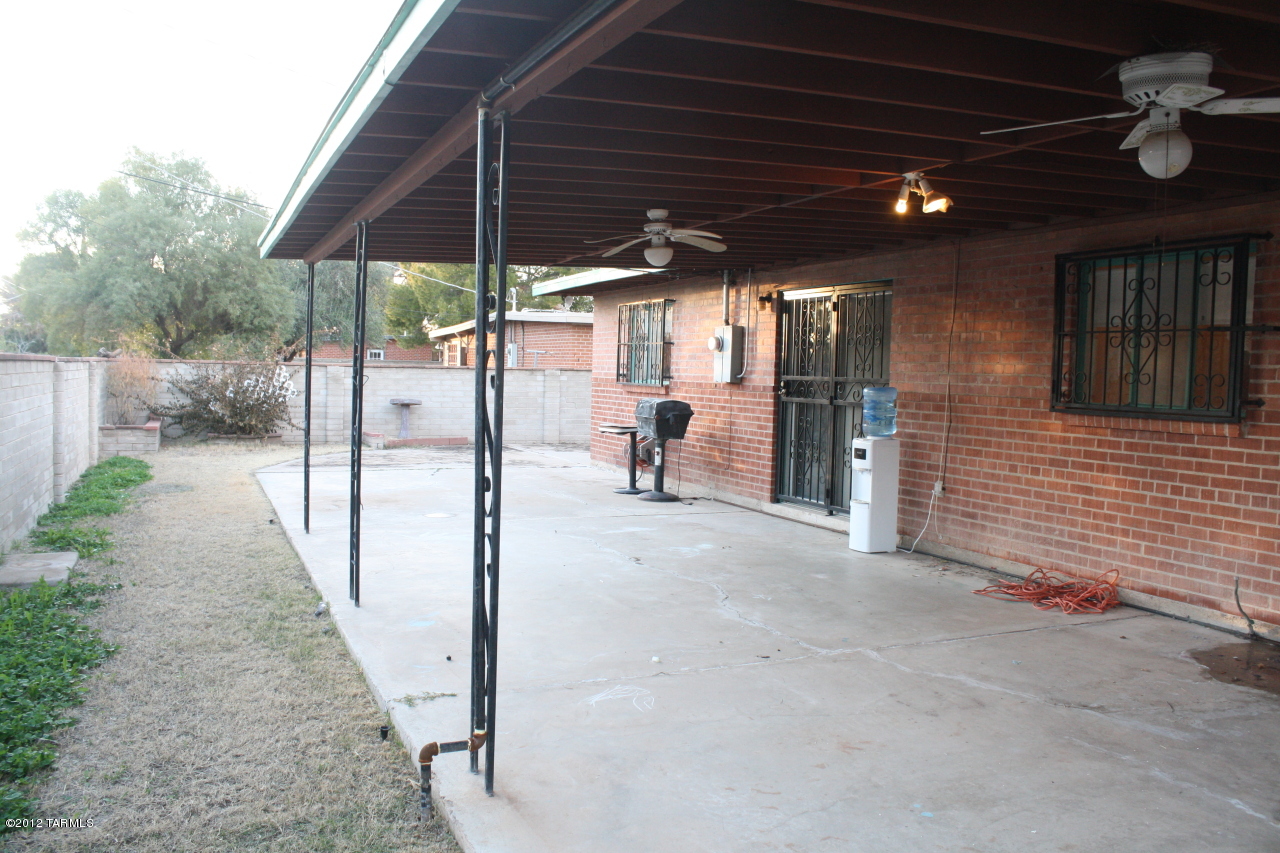 4942 E Bermuda Street