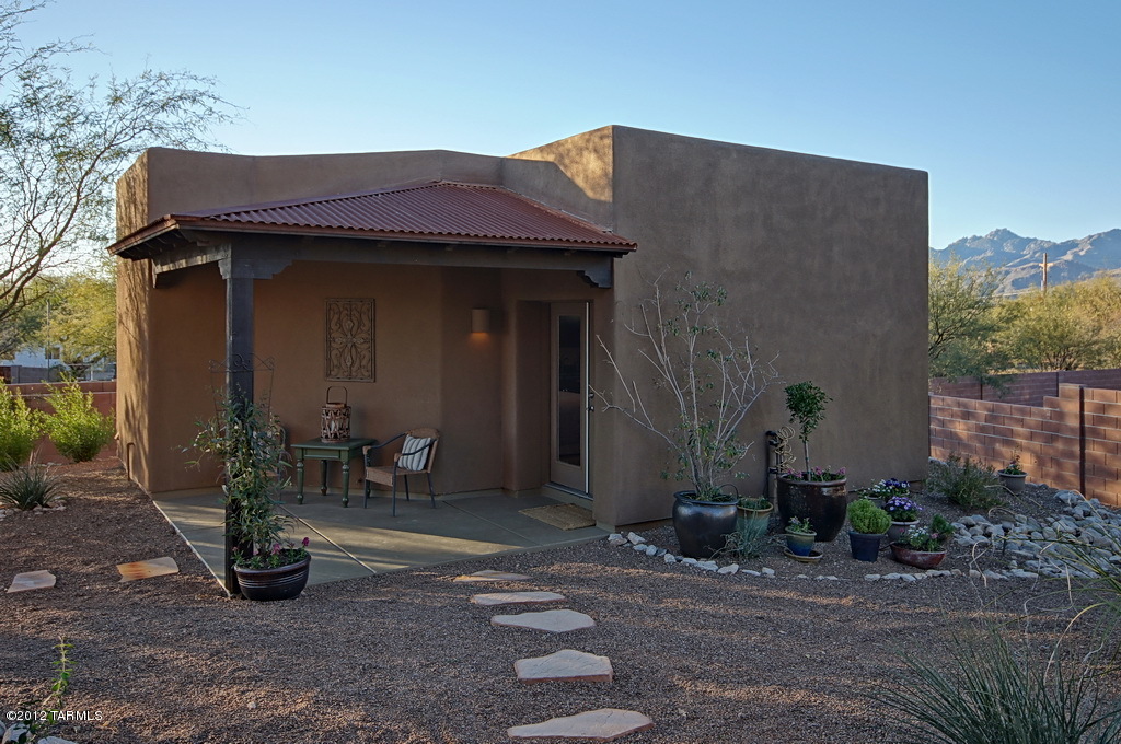 2409 N Barnwall Court