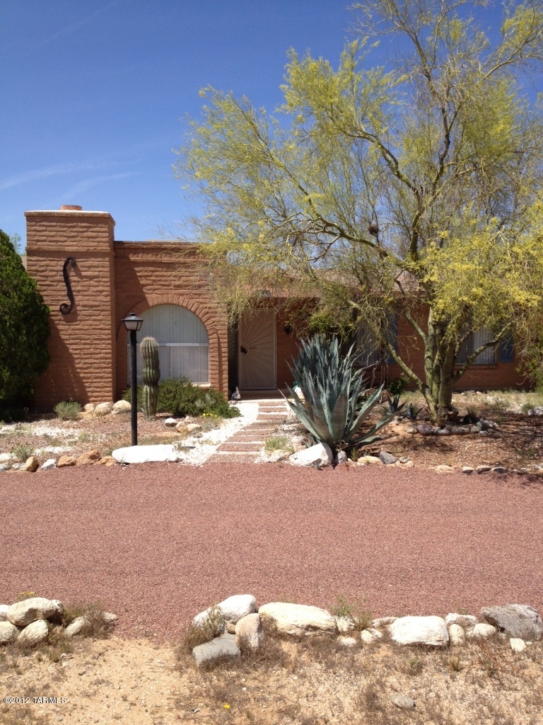 700 W Calle Dadivoso