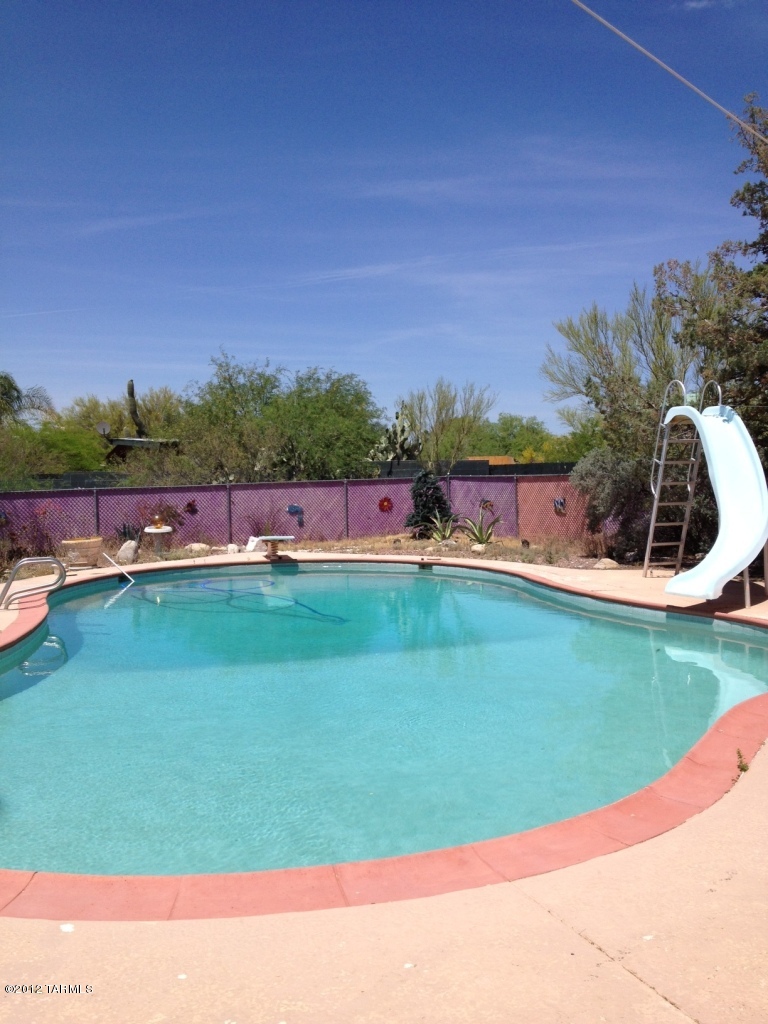 700 W Calle Dadivoso