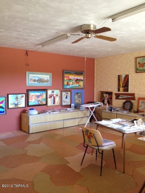 700 W Calle Dadivoso