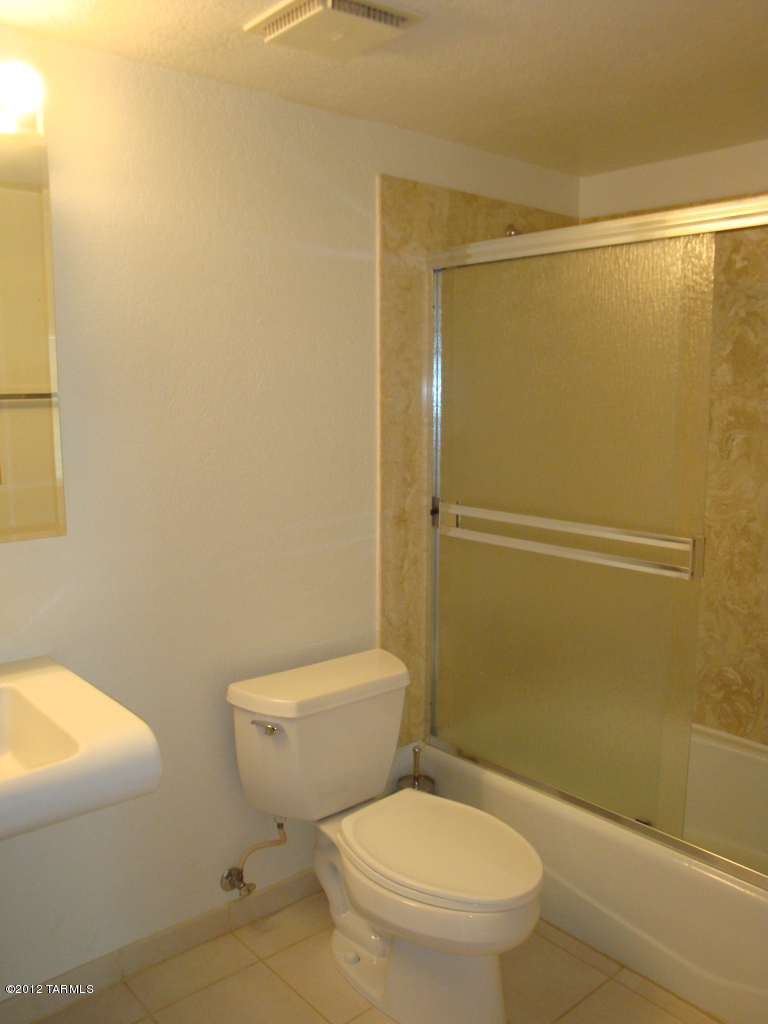 5114 N Placita Barra