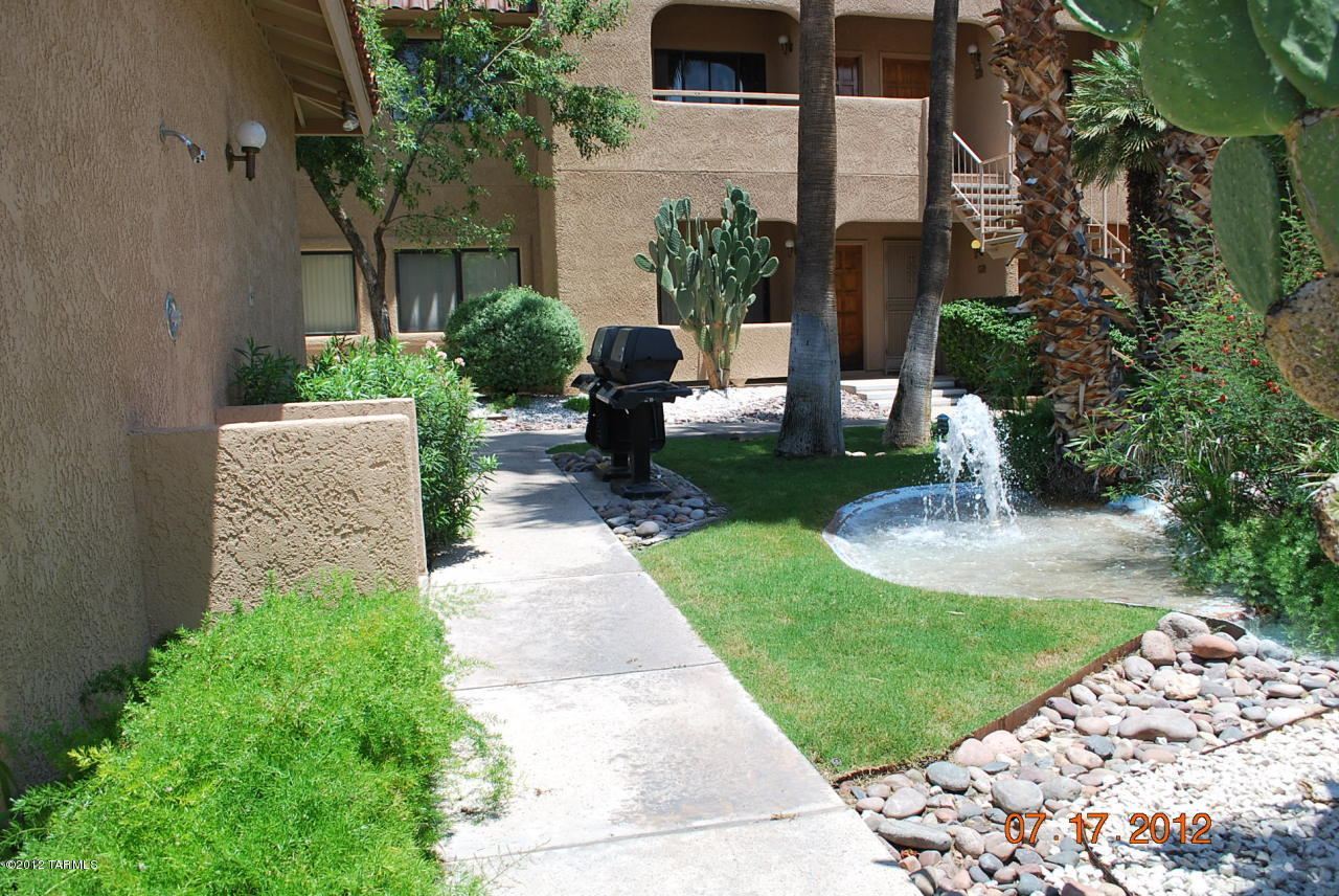 5750 N Camino Esplendora Unit: 125