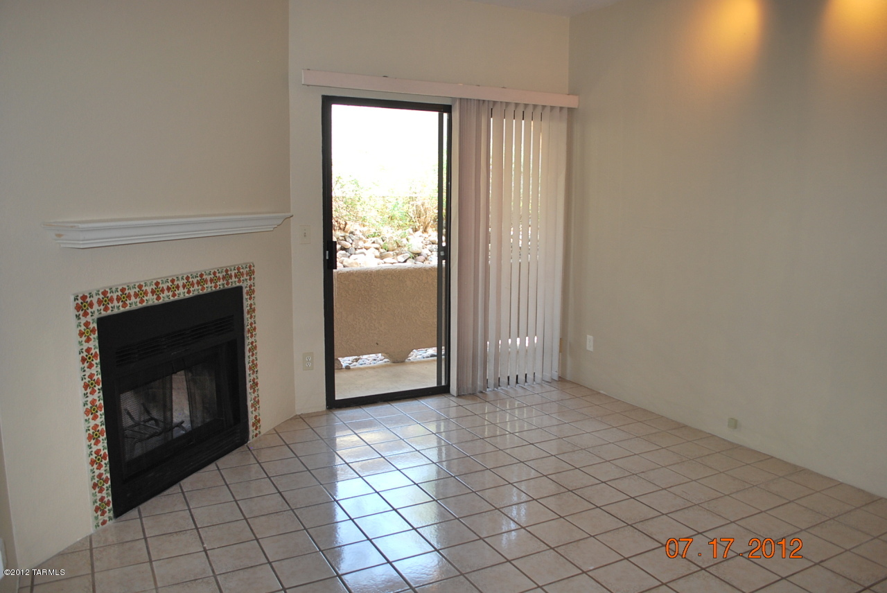 5750 N Camino Esplendora Unit: 125