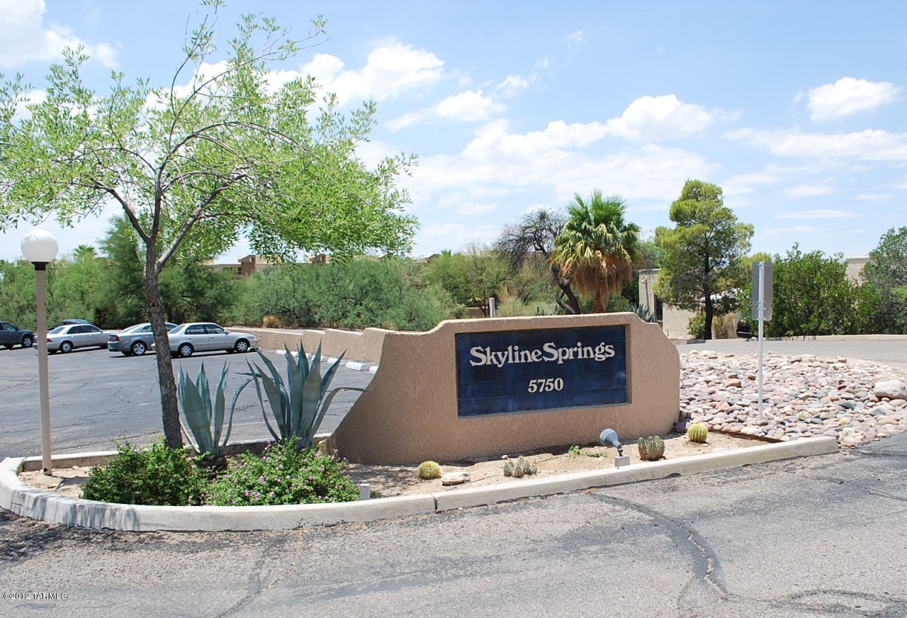 5750 N Camino Esplendora Unit: 125
