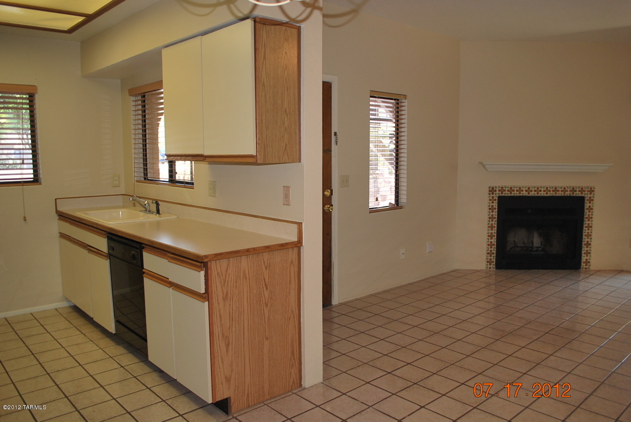 5750 N Camino Esplendora Unit: 125