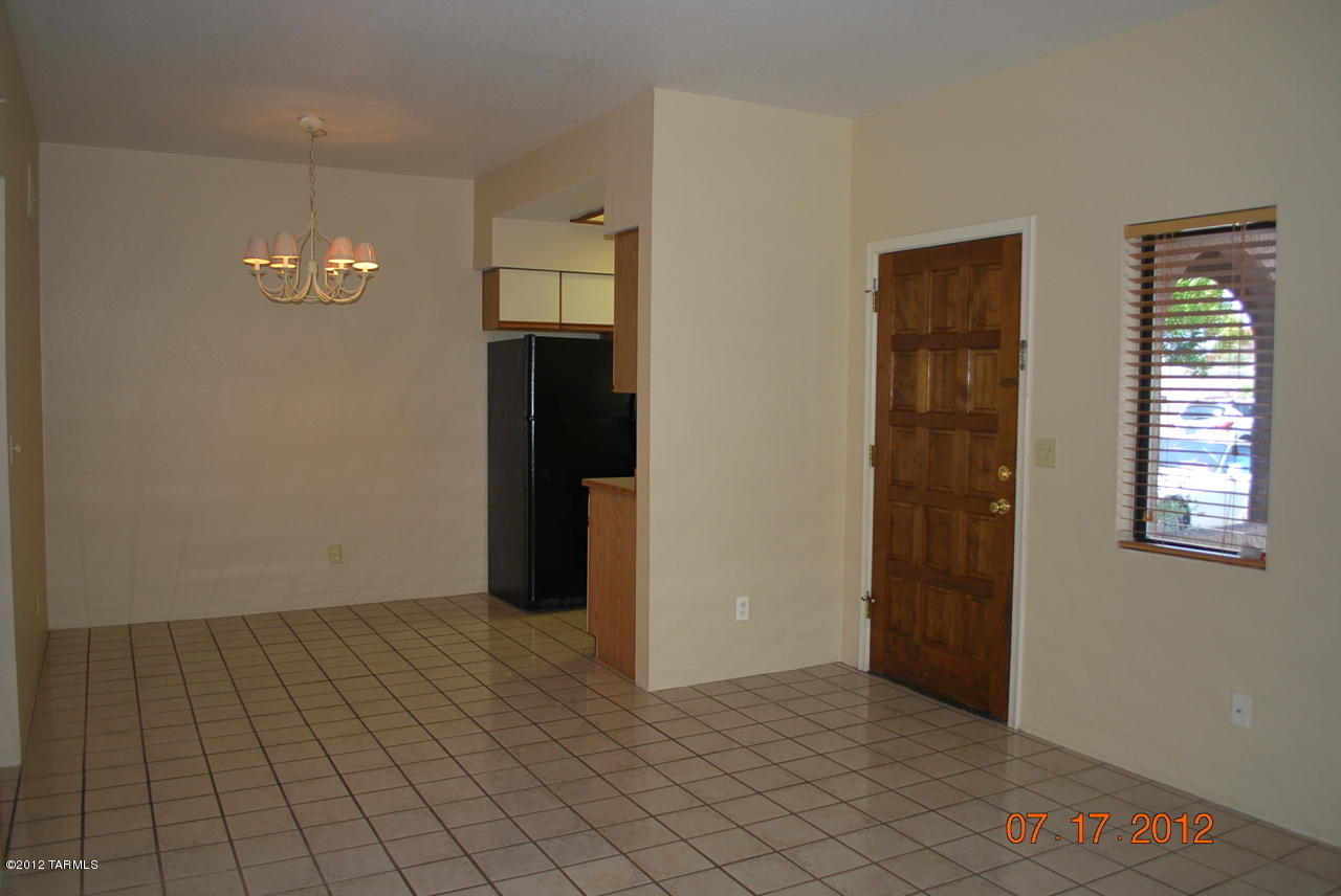 5750 N Camino Esplendora Unit: 125