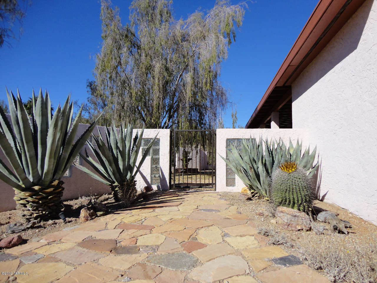 5121 N Amapola Place