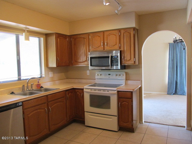 10781 E Placita Metate