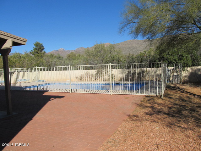 10781 E Placita Metate