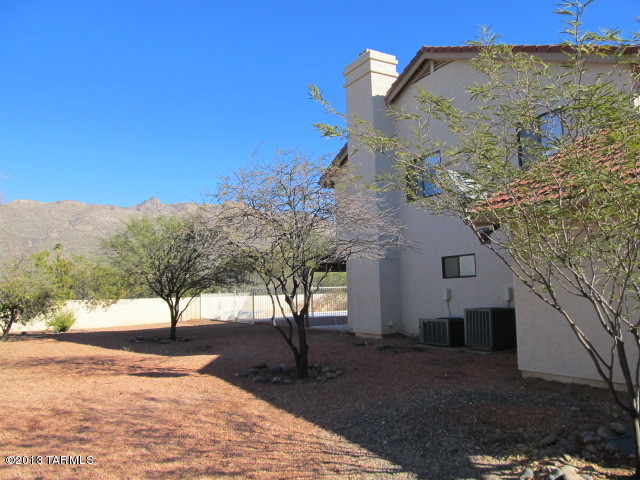 10781 E Placita Metate