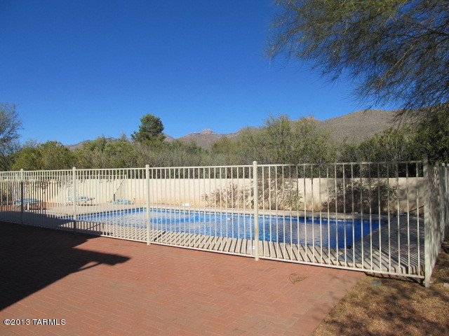 10781 E Placita Metate