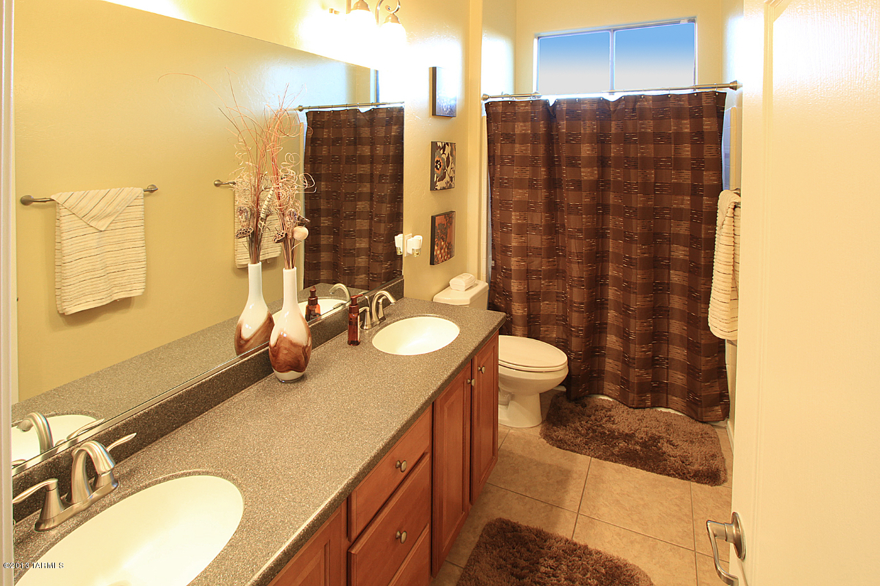 6672 S Willow Vista Drive