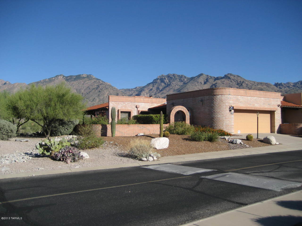 5201 N Via Sempreverde