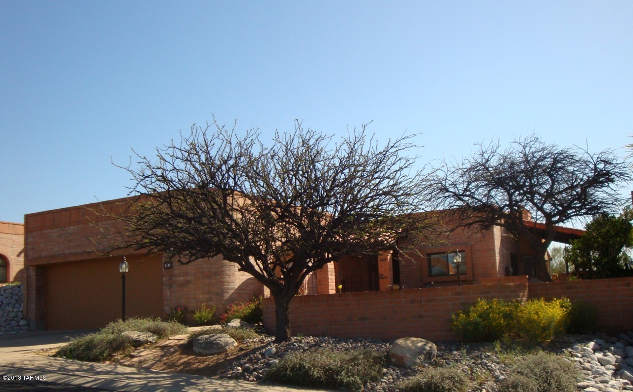 5156 N Via Sempreverde